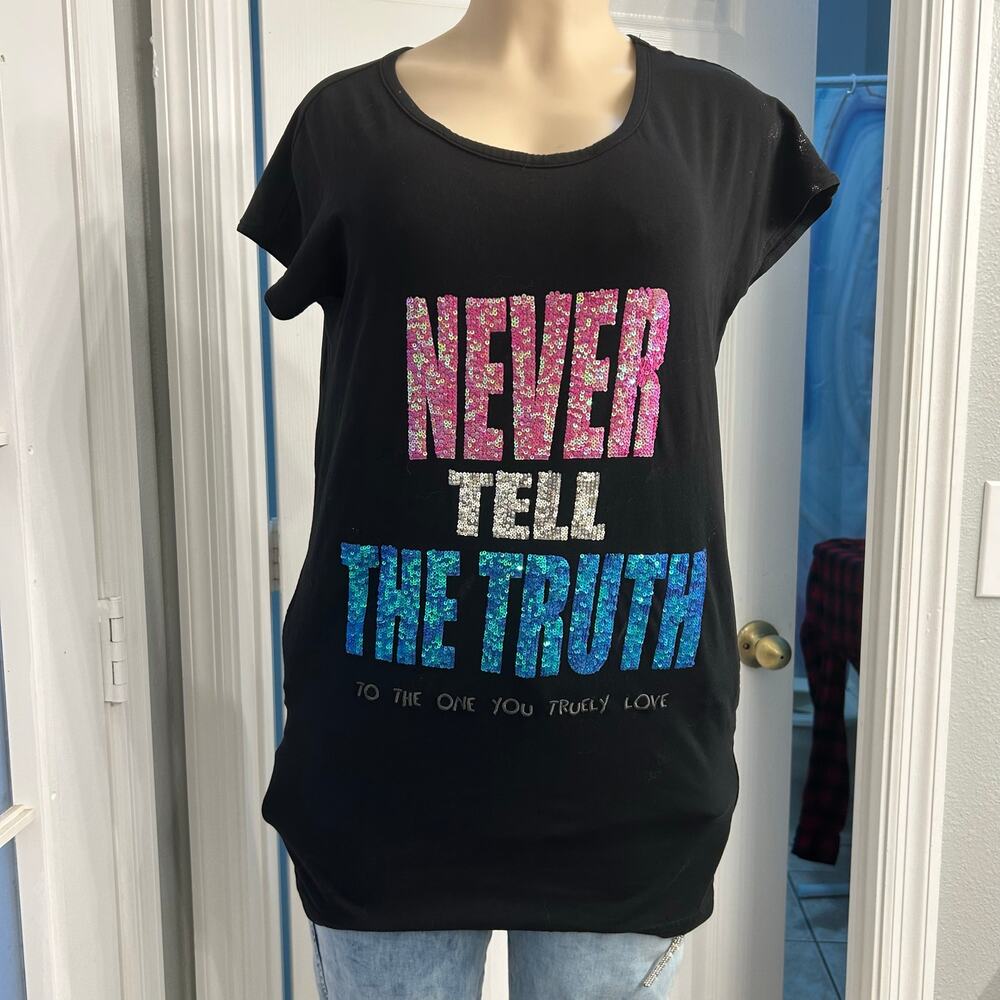 Per Me Black Sequin Slogan Tunic Top – “Never Tell The Truth